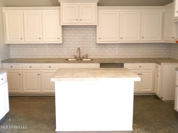 3rd image of 353 Brannan Ave