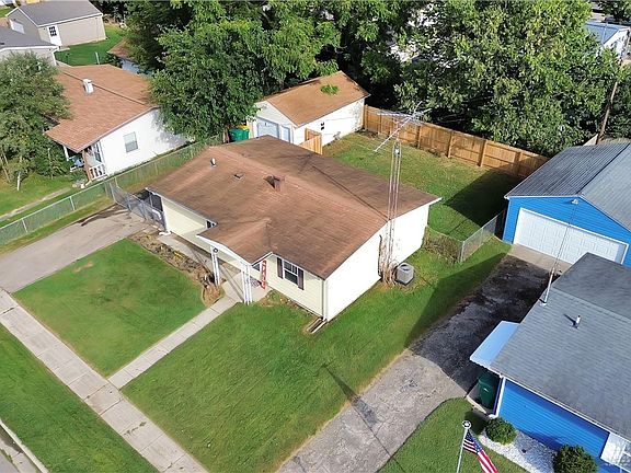 4th image of 313 Prentice Dr
