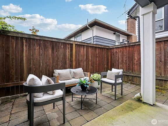 4th image of 9047 17th Avenue SW #A