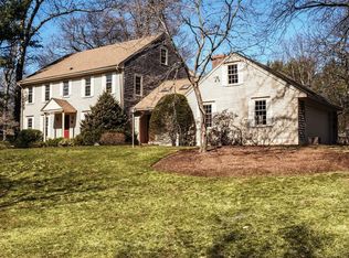 18 Old Coach Rd, Cohasset, MA 02025