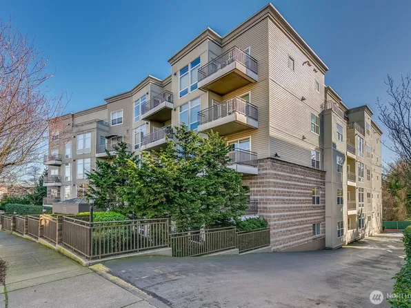 3221 SW Avalon Way #201, Seattle, WA 98126