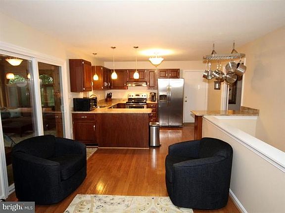 3rd image of 2705 Willow Dr