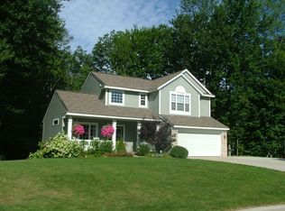 18557 Woodduck Dr, Spring Lake, MI 49456