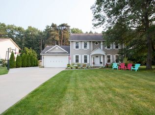 15080 Arborwood Dr, Grand Haven, MI 49417