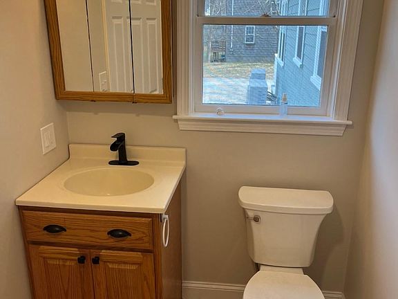 5th image of 299 Asbury St #2
