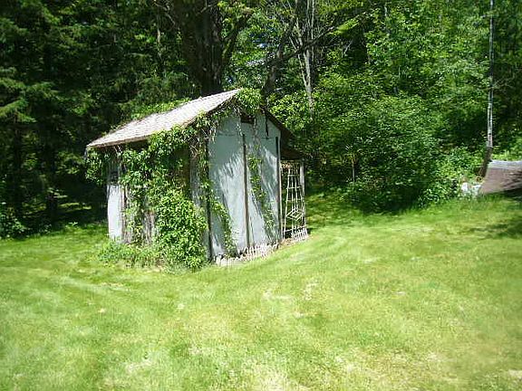 3rd image of 15198 Brook Ln