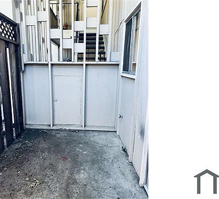 4th image of 2084 Ascot Dr APT 16