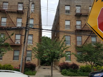 5850 Catalpa Ave, Ridgewood, NY, 11385