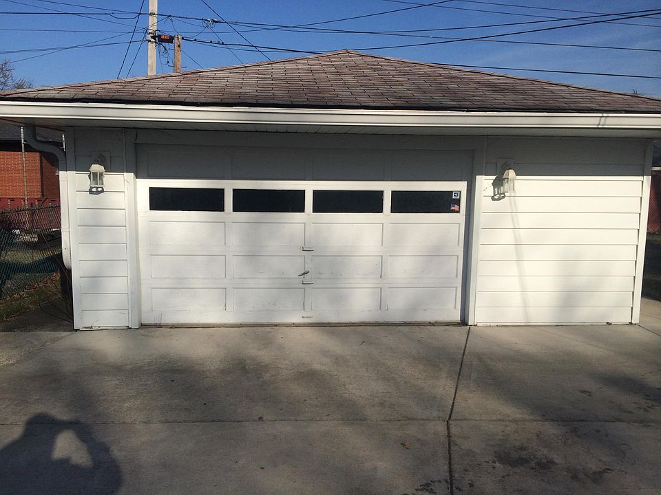 2nd image of 7843 Monroe Ave
