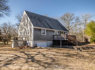 10 Sampson Ave, Edgartown, MA 02539