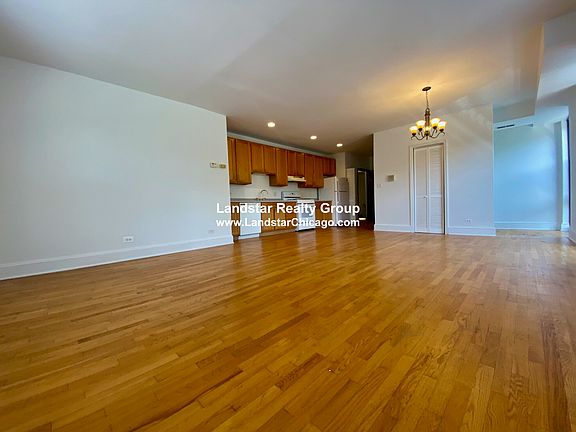 5th image of 5934 N Winthrop Ave APT 2E