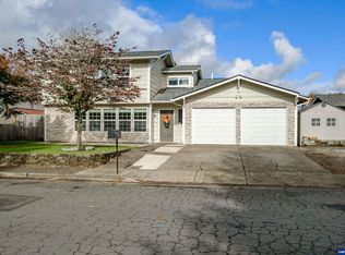 525 30th Ave SE, Albany, OR