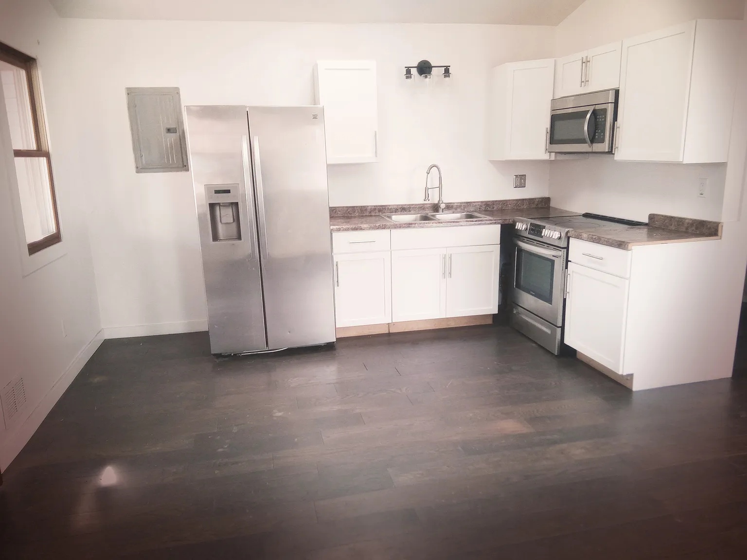 1553 Parkman Rd NW — Photo 3