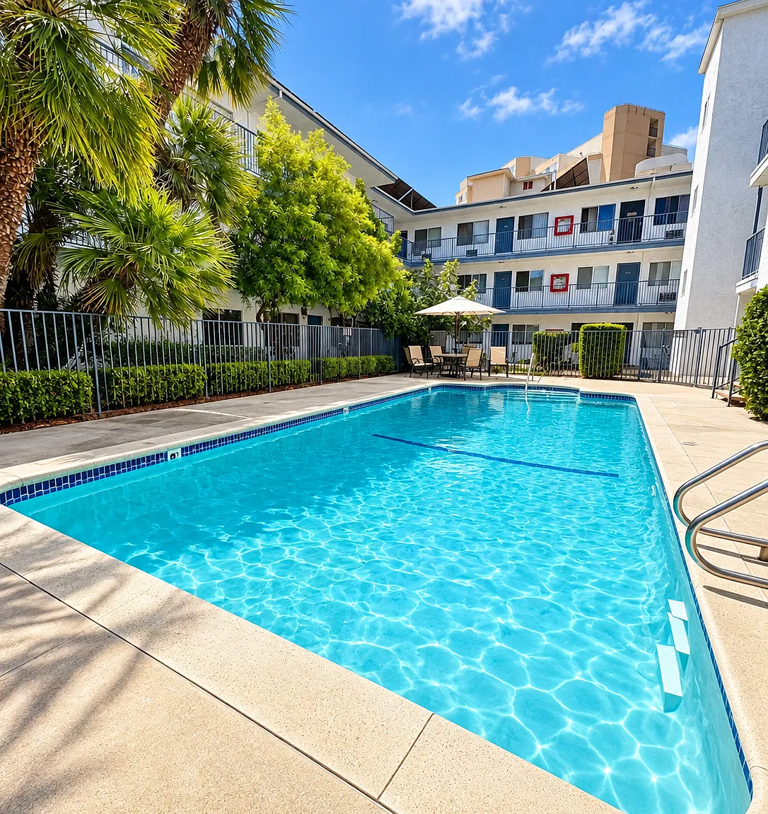 1 bed, 830 sqft, $1,595 — Photo 1