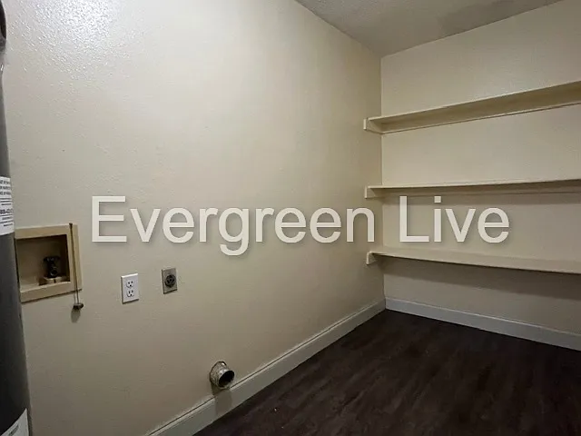 105 Viola Ct — Photo 16