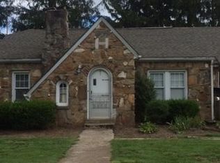 88 Oakmont Dr, Canton, NC 28716