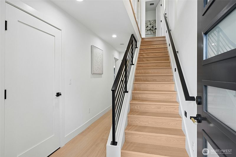 4th image of 9242 Dayton Avenue N #B