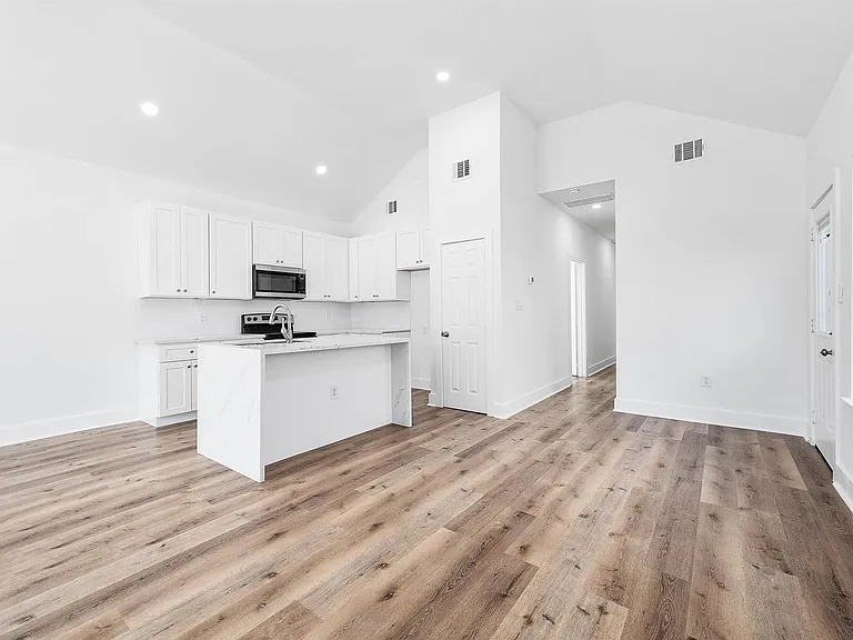 16978 W Hammon — Photo 1