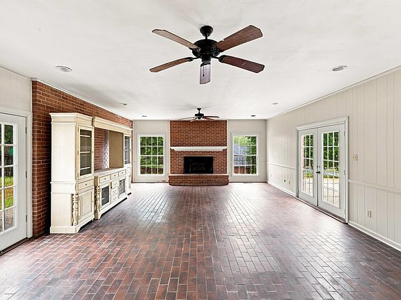 5th image of 4208 Raguet St