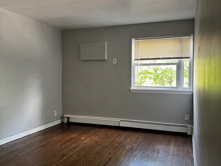 2428 Saint George Ave #B6 — Photo 10