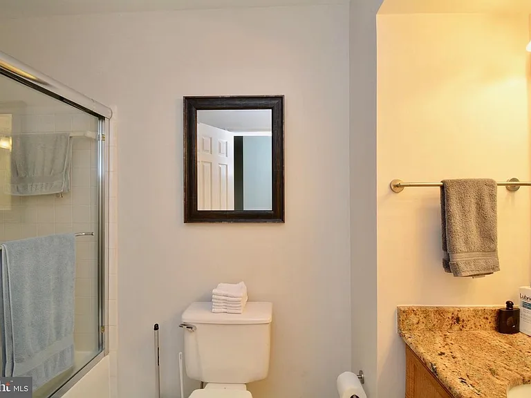 6153 Summer Park Ln — Photo 31
