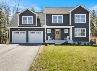 28 Hayfield Ln, Windham, ME 04062