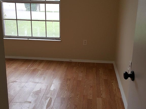 4th image of 953 83rd Ave N #953