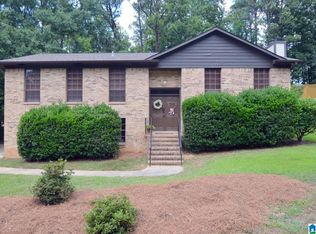 1033 Henry Dr, Alabaster, AL 35007