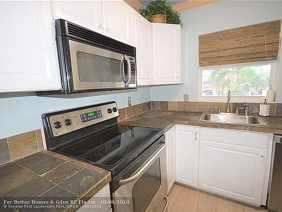 4th image of 2800 NE 14th St #203