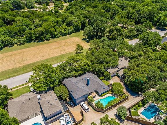2nd image of 2307 W Prairie Creek Dr