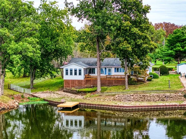 7 Circle Dr, Paris, IL 61944