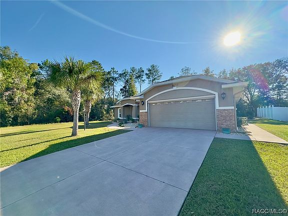 4th image of 8430 N Brook Way