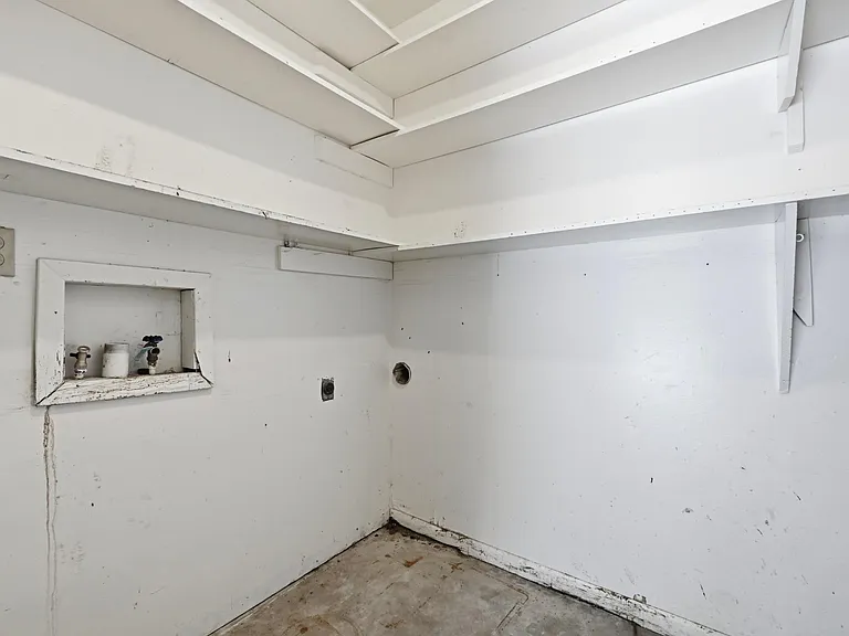8910 Little Walnut Pkwy #A — Photo 24