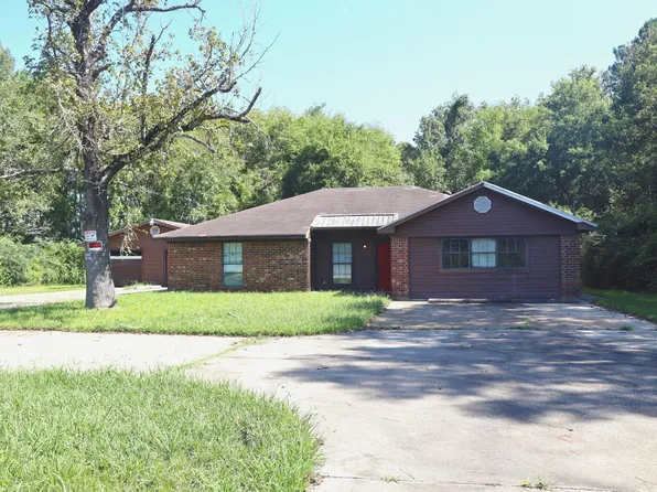 6680 Helbig Rd, Beaumont, TX 77708