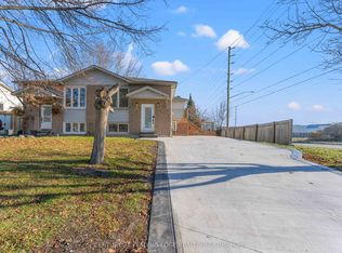 1 Lockhart Gate, Clarington, ON L1C4K9
