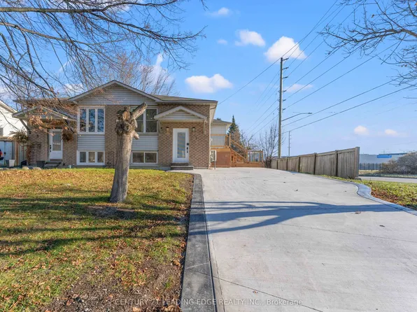1 Lockhart Gate, Clarington, ON L1C 4K9