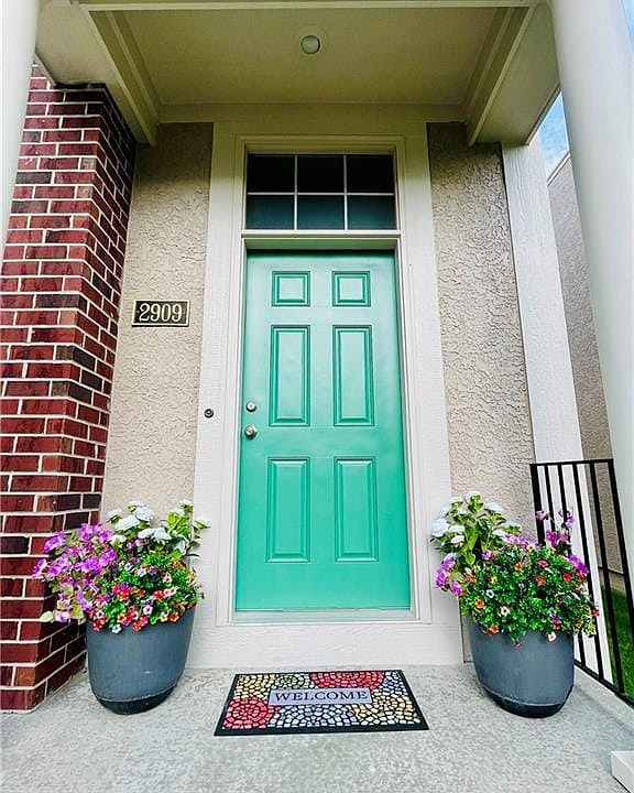 2nd image of 2909 Swift Ave