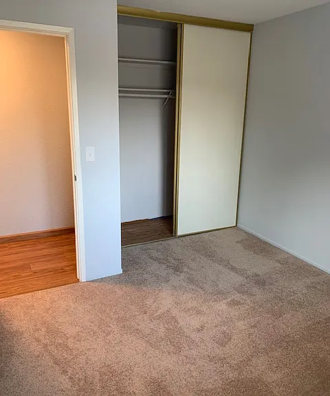 467 Whitney Ave — Photo 16