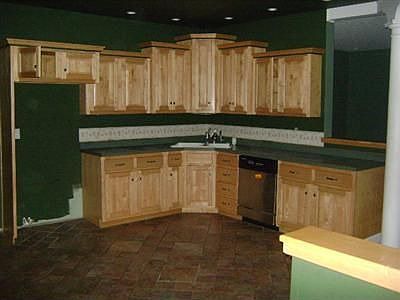 4th image of 585 Country Club Dr