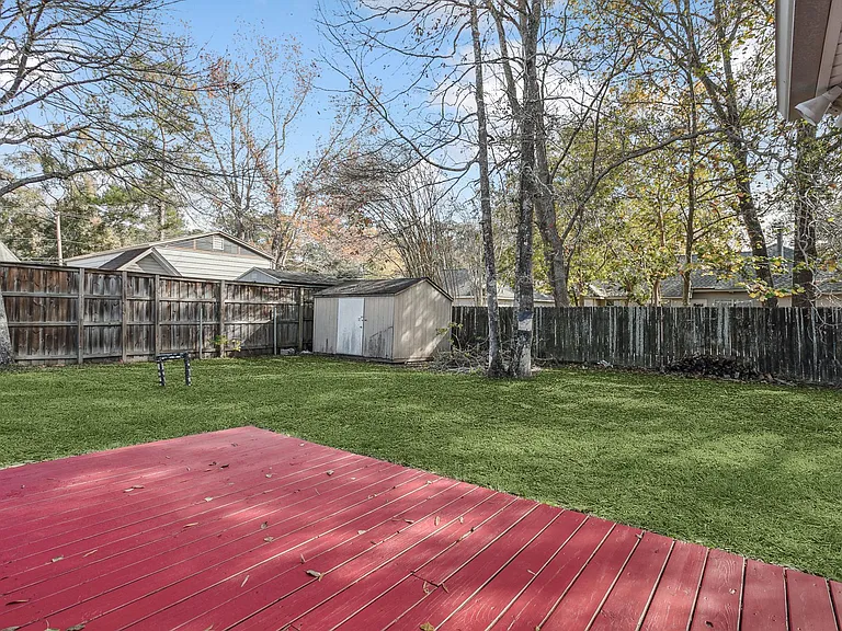 2347 Biron St — Photo 14