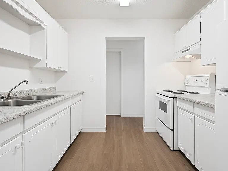 33452 Tessaro Cres #213 — Photo 6