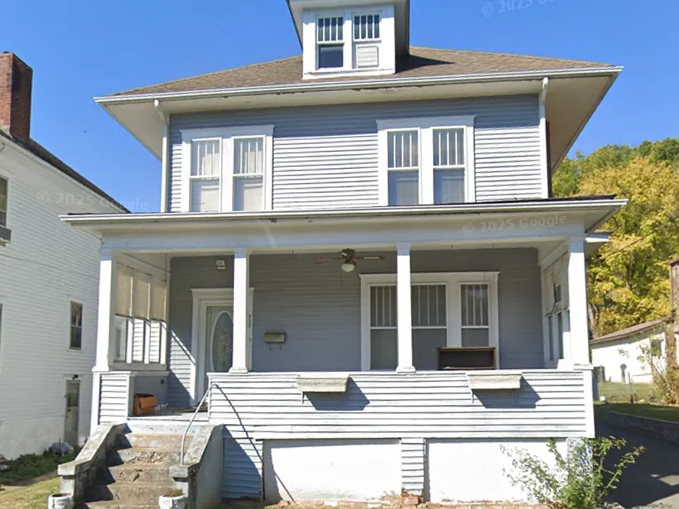 605 Court Ave