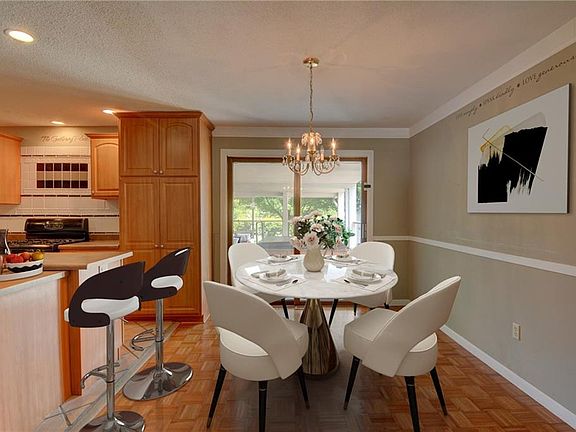 3rd image of 630 W Wildwood Dr
