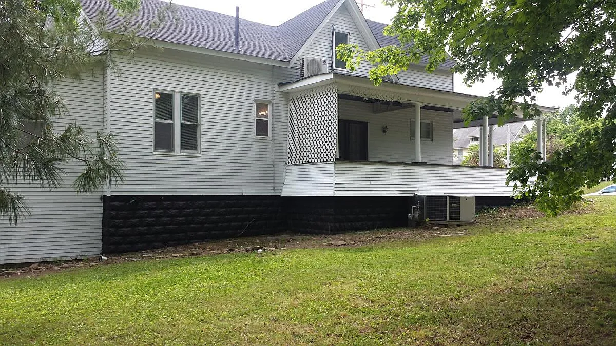Side View - 350 Margrave Dr