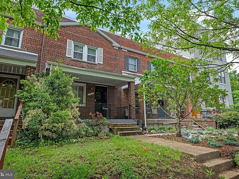 1407 K St SE — Photo 28