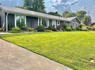 891 N McClure Rd, Vincennes, IN 47591