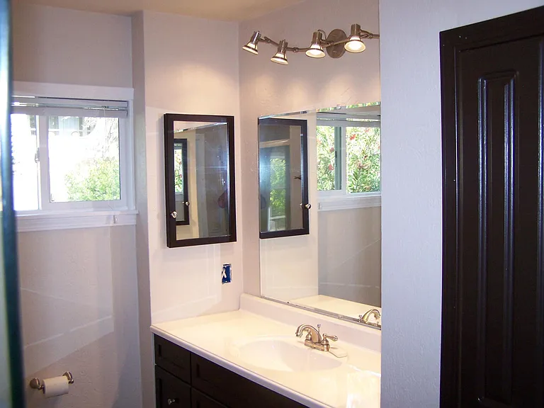 707 Crocker Ave — Photo 17