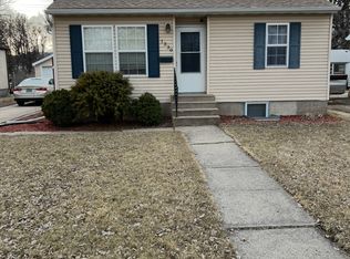 1330 11th St N, Fargo, ND 58102