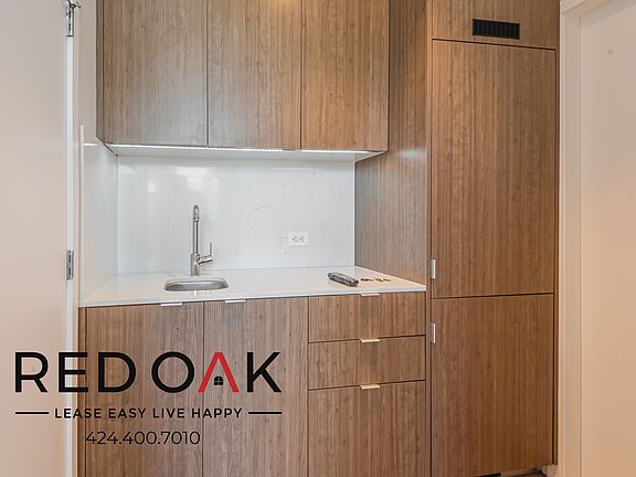 4th image of 11649 Mayfield Ave #9B