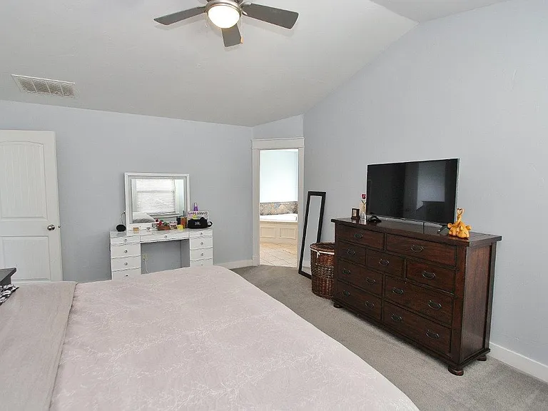 3689 N Colbourne Way — Photo 13